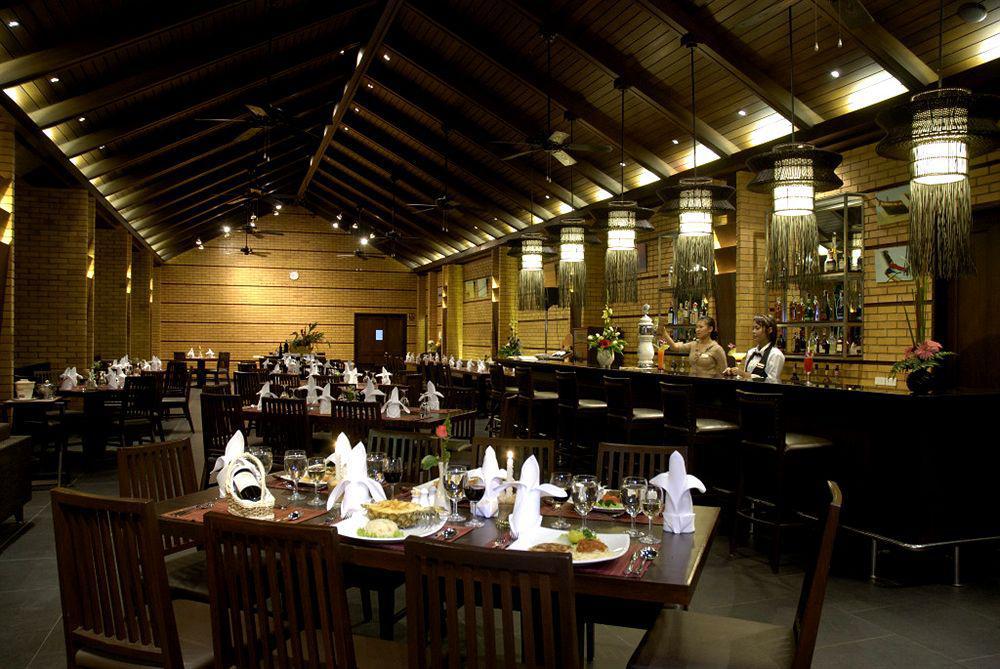 Kuiburi Hotel & Resort Куй Бури Ресторан фото